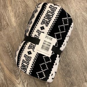 PINK Sherpa Blanket *NWT*